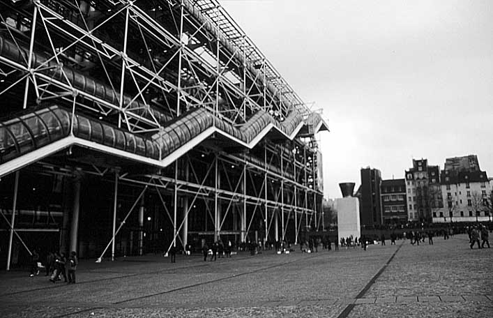 Paris photos in black and white - Beaubourg - Centre Pompidou