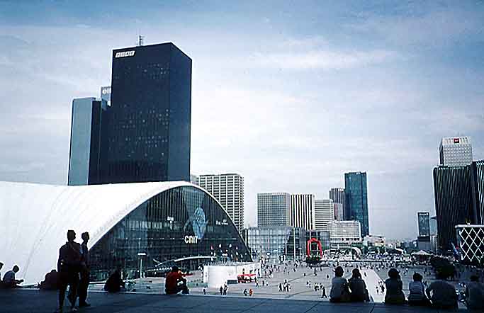 Paris photos - La Defense - Parvis