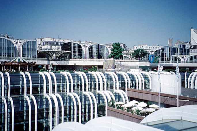 http://www.photosparis.com/images/paris_color/paris_forum_des_halles_col.jpg