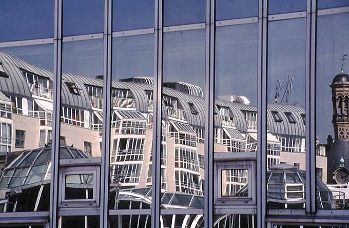 Paris photos - Les Halles - Reflexions