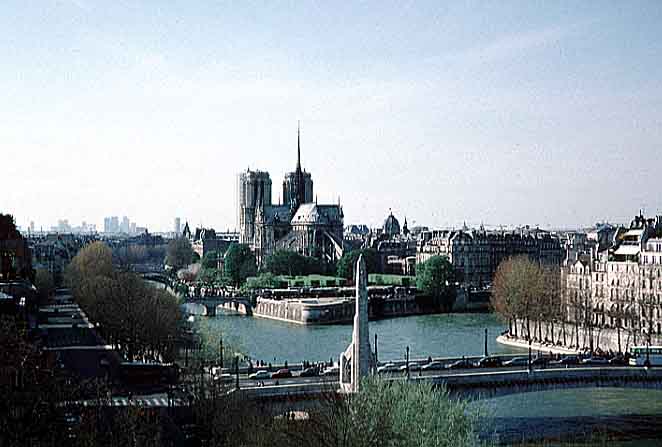 Paris photos - view from the roof terrace of the Institut du Monde Arabe