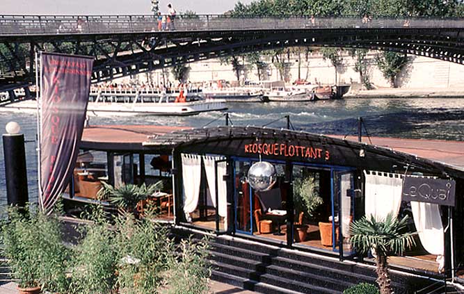 Paris photos - Quais de Seine - Kiosque Flottant 3