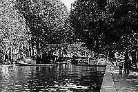 Paris black and white photos - Canal Saint Martin