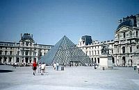 Paris photos - Louvre and Pyramid