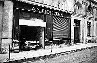 Paris black and white photos - Antique Shop and Garage