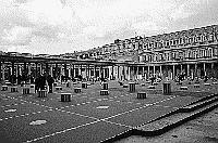 Paris black and white photos - Palais Royal
